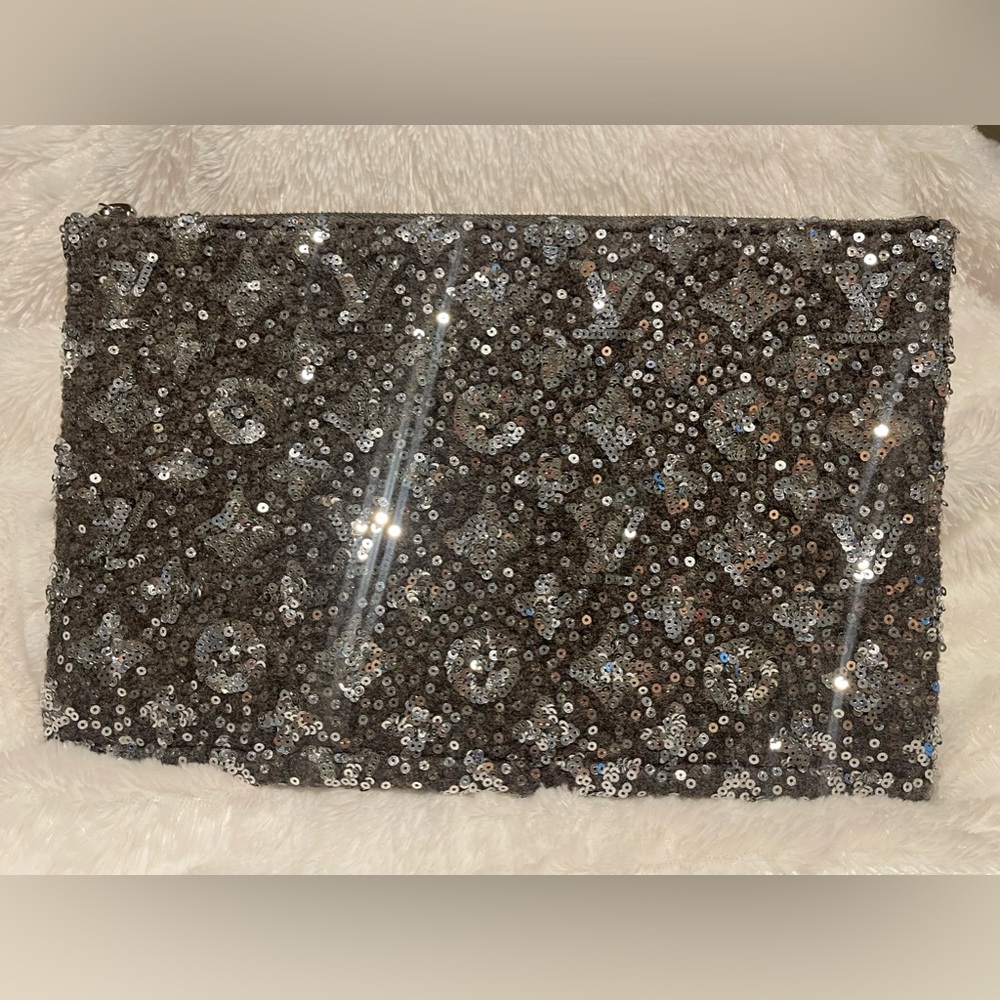 Louis Vuitton Clutch